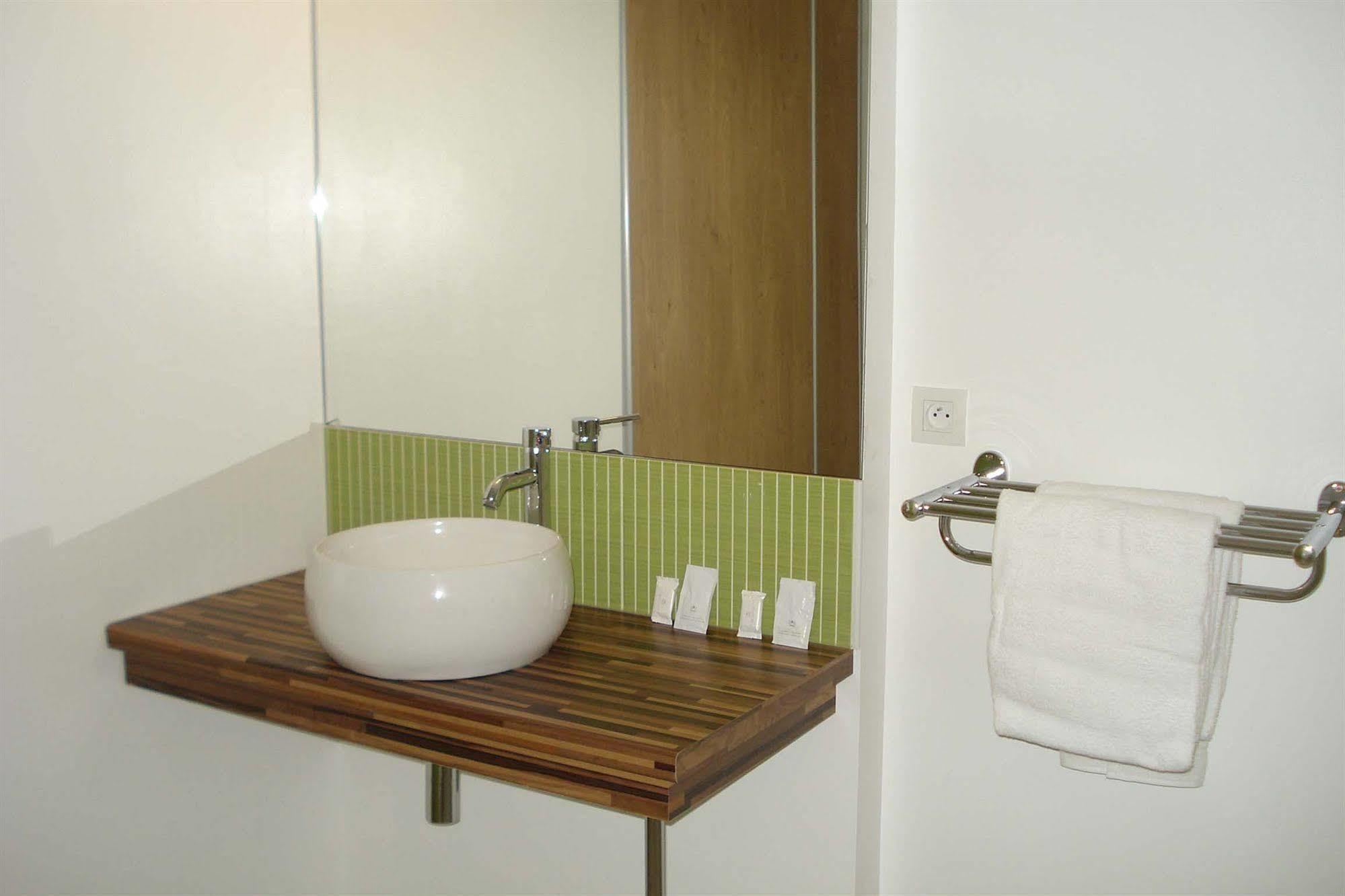 Hôtel H\u00F4tel La Palmeraie à Cornebarrieu Extérieur photo